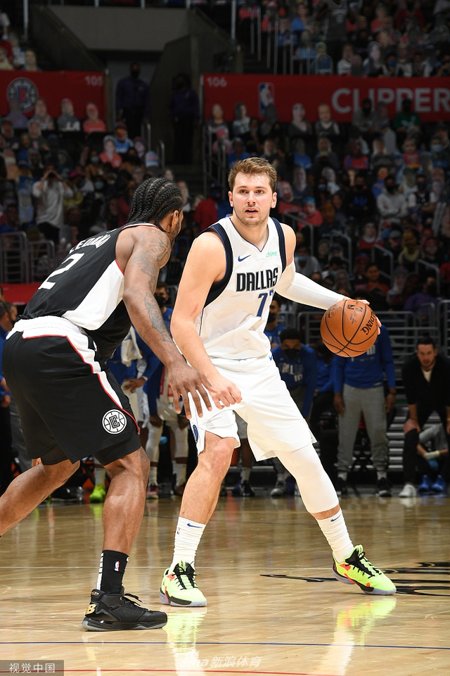 文章总结：曼城主场强势，桑德兰升班马表现稳定，曼城实力占优，但比赛难度大。（曼城主场占优、实力更强；桑德兰稳健，但这场并不轻松）