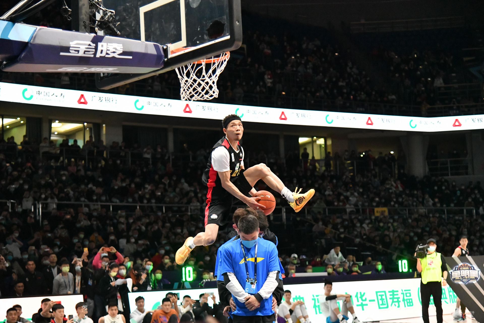 用细节稳定 用细节稳定